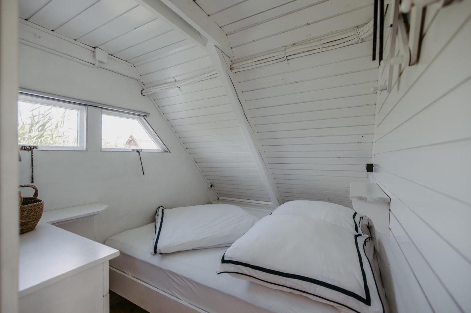 Seehuette Neusiedlersee - Seehaus Inklusive Elektroboot รุสท์ ภายนอก รูปภาพ