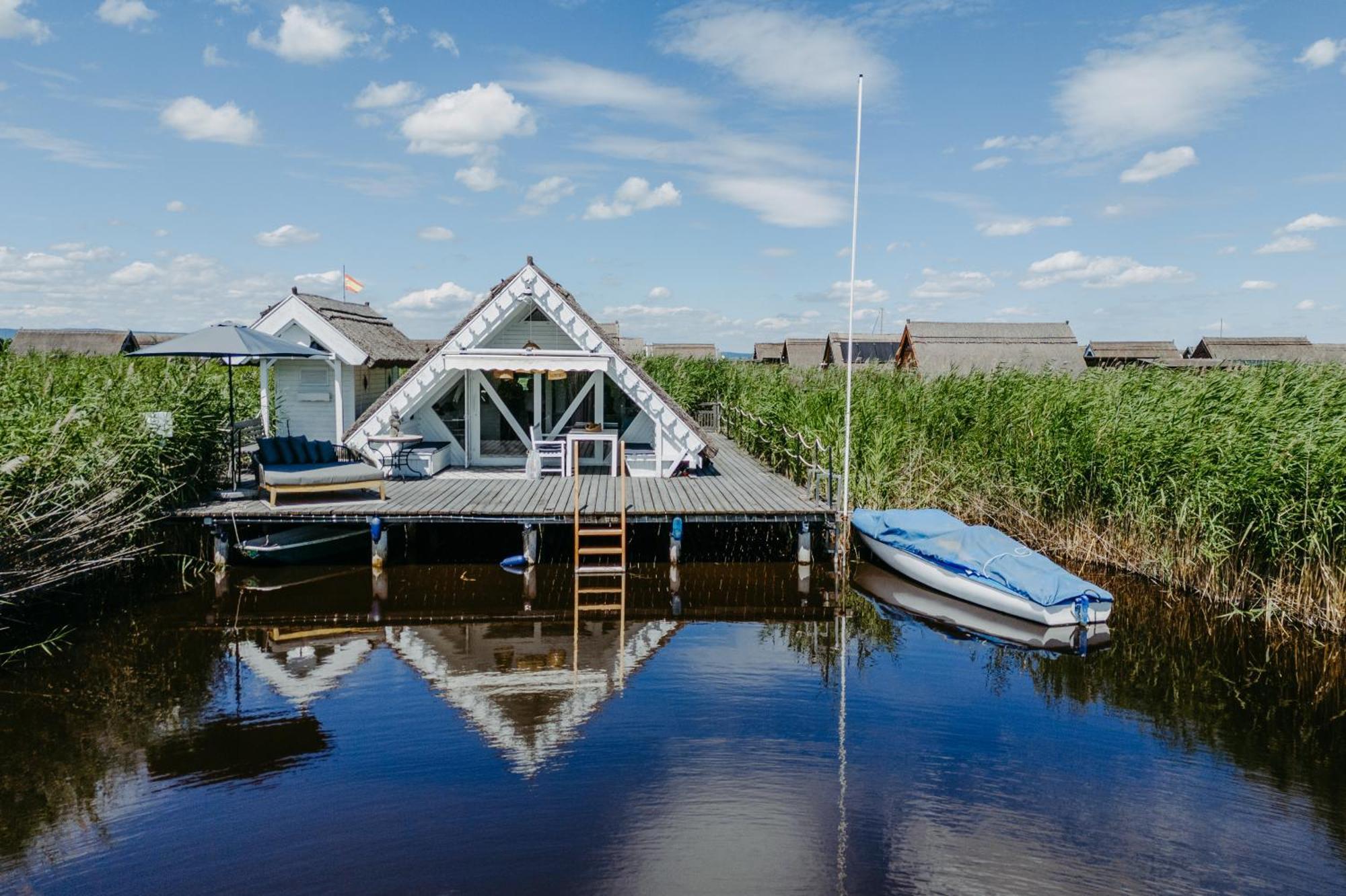 Seehuette Neusiedlersee - Seehaus Inklusive Elektroboot รุสท์ ภายนอก รูปภาพ